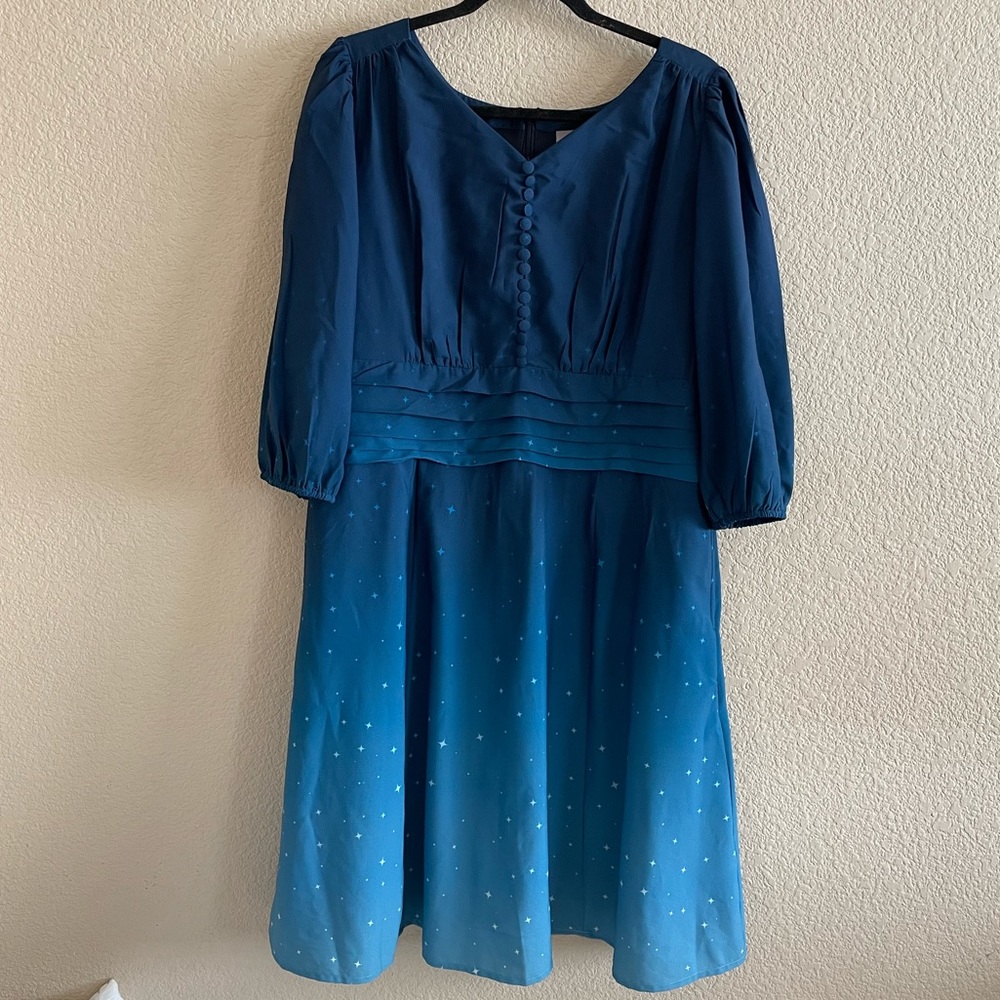 Eshakti Women’s Size 18 Blue Ombre Star Print Crepe Pleated Empire Dress.